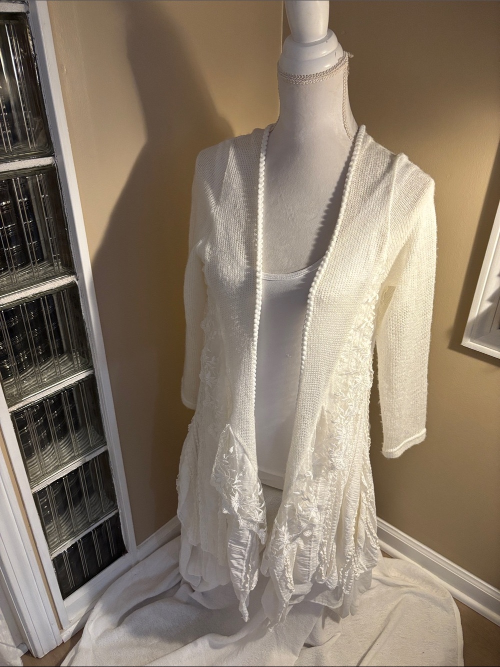 Simply Coutour Cream Whimsical Duster NEW WITHOUT TAGS Lacy Embroidered Boho S